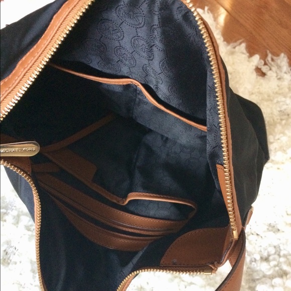 Michael Kors Bag - Picture 6 of 6